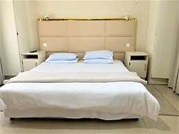 Luxurious Suite With Outdoor Pool - 2171