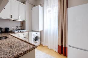 Chic Modern Flat w Balcony 5 min to Taksim