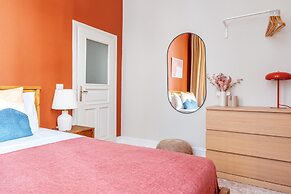 Chic Modern Flat w Balcony 5 min to Taksim