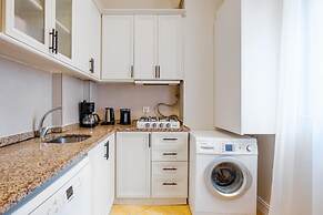 Chic Modern Flat w Balcony 5 min to Taksim