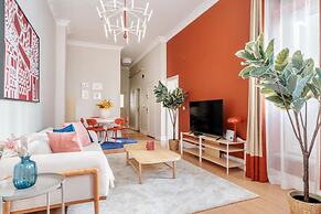 Chic Modern Flat w Balcony 5 min to Taksim