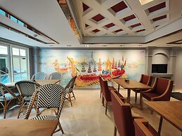 Siri Ratchadamnoen Bangkok Hotel