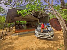 Yala Hotel Lion Air Conditioned Luxury