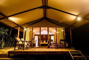 Yala Hotel Lion Air Conditioned Luxury