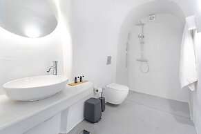 Aristofanis Sunrise Suite