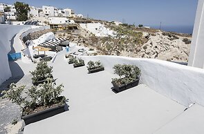 Aristofanis Sunrise Suite