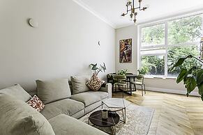 Well-decorated Notting Hill Flat