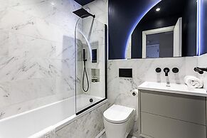 Well-decorated Notting Hill Flat