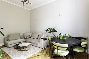 Well-decorated Notting Hill Flat