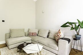 Well-decorated Notting Hill Flat