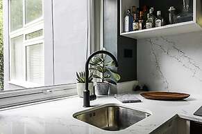 Well-decorated Notting Hill Flat