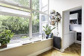 Well-decorated Notting Hill Flat