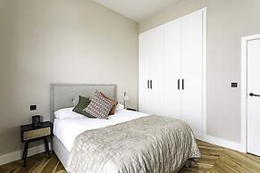 Well-decorated Notting Hill Flat