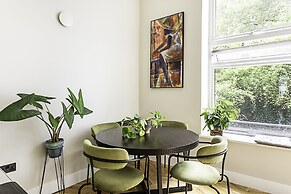 Well-decorated Notting Hill Flat