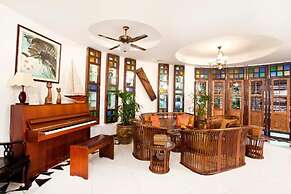 OYO 90855 Vince Villa