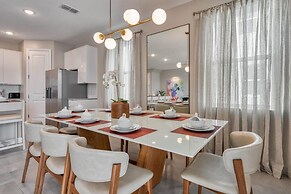 Beautiful and Spacious Home for the Best Disney Vacation