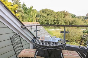 5 Court Cottage, Hillfield Village