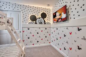 Luxury 5 Bedroom Home for 12 Guests