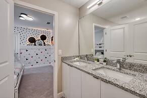 Luxury 5 Bedroom Home for 12 Guests