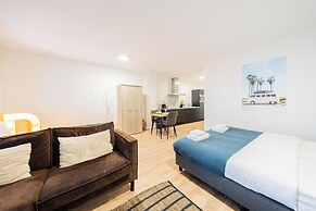 Alphabet Apartments The Hendrik