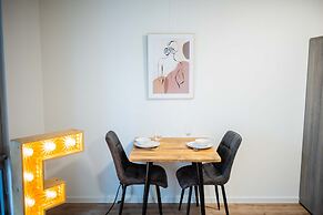 Alphabet Apartments The Hendrik