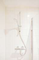 Alphabet Apartments The Hendrik