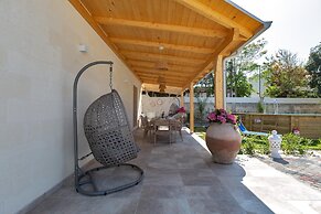 3506 Villa Althea by Barbarhouse