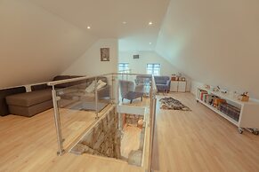 Luxurious Farm House | Á Snætu | Unique