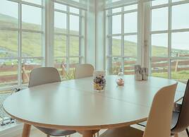 Luxurious Farm House | Á Snætu | Unique