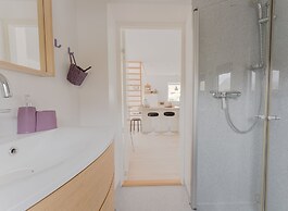 Waterfront Retreat | 2 Br Boathouse