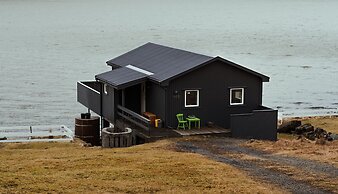 Waterfront Retreat | 2 Br Boathouse