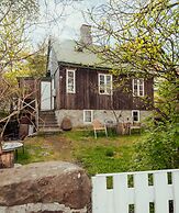 Old-Fashioned House In The Heart Of Tórshavn