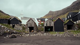 Breathtaking View | 5-Br House | Scenic Village