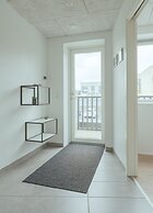 Delightful 2 Bedroom Apt | Balcony | Parking