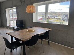 New 2 Br Apt | Ocean View