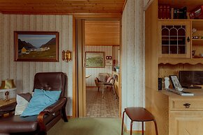 Charming 3 Br Home | Scenic Village | Nature