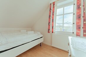 Lovely 4-Br House | Sea View | Nature