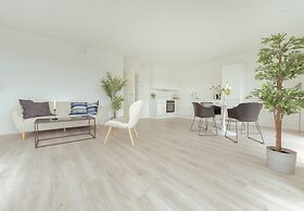 Nordic Swan Aparthotel | Seaview| Stunning 2Br Apt