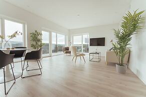 Nordic Swan Aparthotel | Seaview| Stunning 2Br Apt