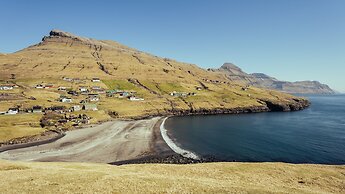 Breathtaking View | 4-Br Home | Scenic Village