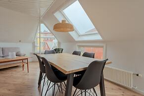 Harbour View | 2Br | City Centre