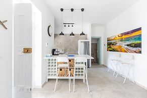 3553 Villa Cirenaica by Barbarhouse