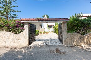 3553 Villa Cirenaica by Barbarhouse