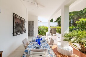 3553 Villa Cirenaica by Barbarhouse