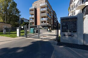 Zbożowa 2A Apartments Cracow by Renters