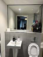 2-bed Luxury Apartment in Birmingham City Center