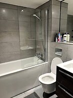 2-bed Luxury Apartment in Birmingham City Center