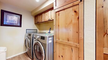 Bridges #108 2 Bedroom Condo by RedAwning