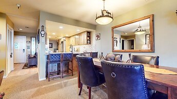 Bridges #108 2 Bedroom Condo by RedAwning