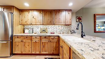 Bridges #108 2 Bedroom Condo by RedAwning